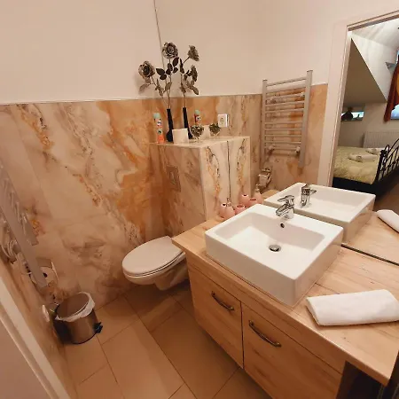 Karmelita Boutique Apartman Sopron Exterior photo
