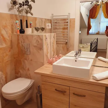 Karmelita Boutique Apartman Sopron Exterior photo