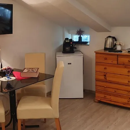 Karmelita Boutique Apartman Sopron Room photo