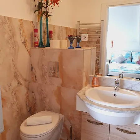 Karmelita Boutique Apartman Sopron Room photo